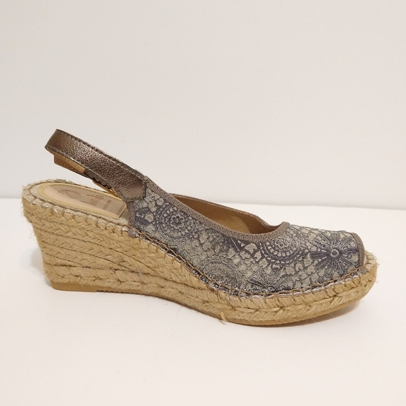 NWOT Vidorreta Espadrille Gold/Silver Lace Patterned Wedge Sandal Size 8 - Picture 5 of 8